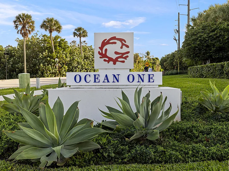 402 Ocean One Ln — Photo 43