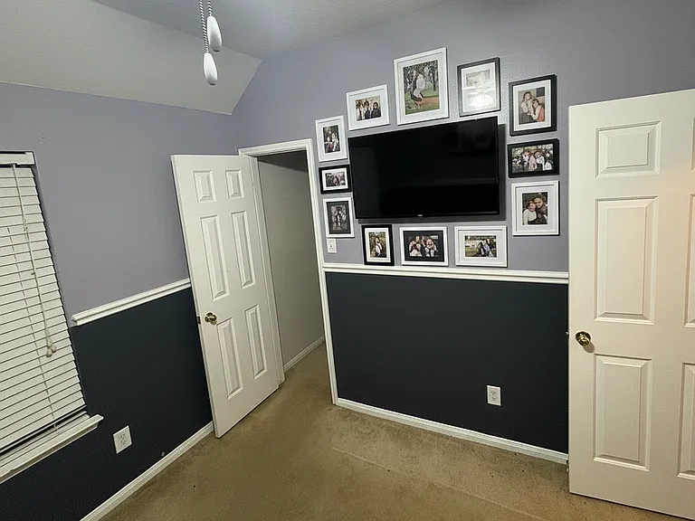 Bedroom 3 w/ walk-in closet