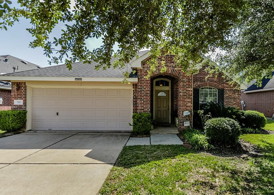1st image of 7507 Cove Royale Ln