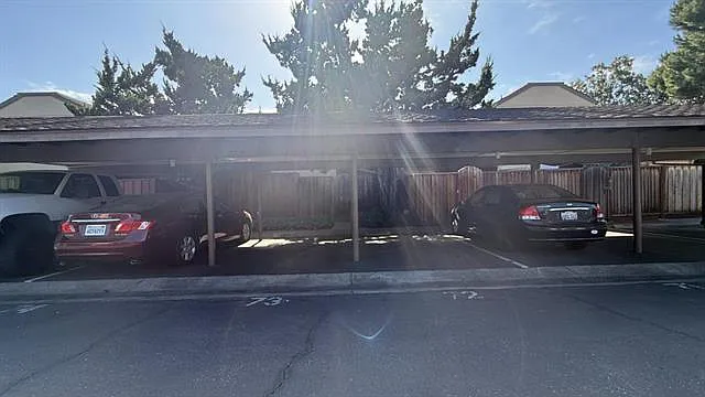 1356 Highland Ct — Photo 14