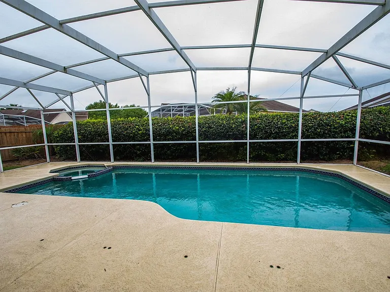 421 Lockbreeze Dr — Photo 28