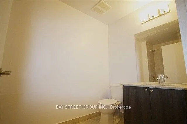7 Kenaston Gdns #607 — Photo 8
