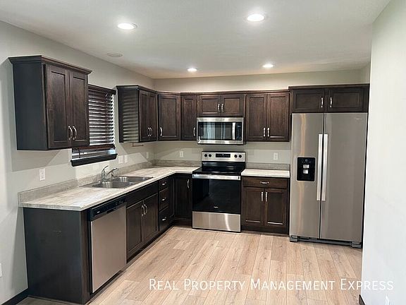 3rd image of 2612 S Lana Dr