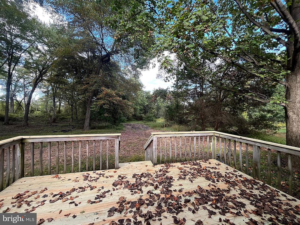 2nd image of 131 Mason Dixon Rd