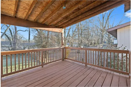 126 Elbring Dr Photo 1