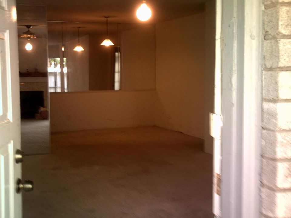 1st image of 9700 Leawood Blvd #7/11