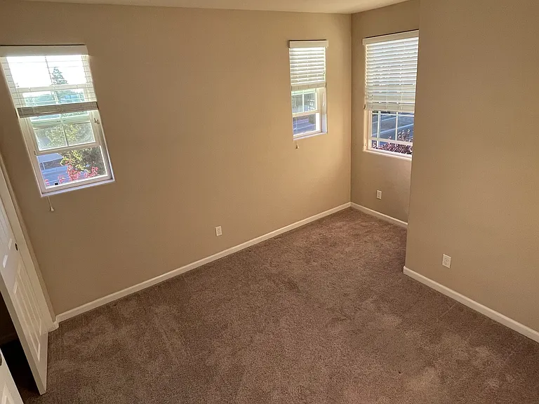 Guest Room - 1