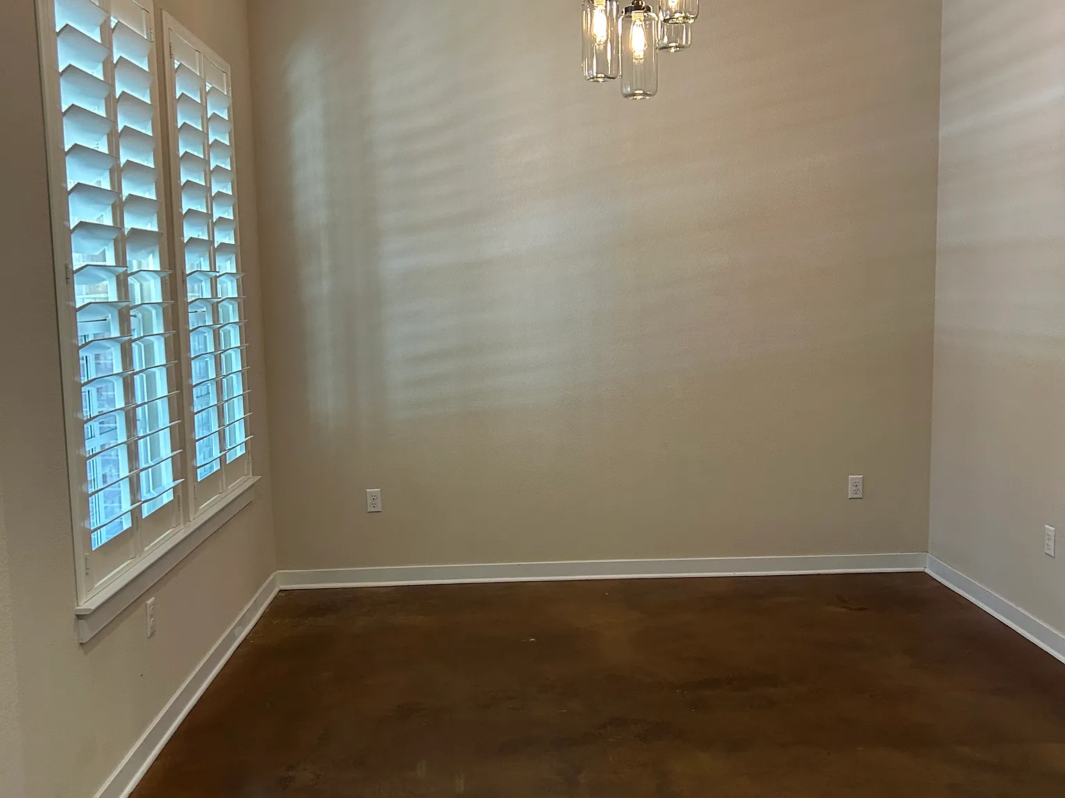 2 bed, 2.5 bath, 1576 sqft, $3,000 — Photo 2