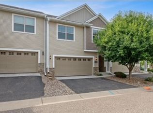 3183 Frontier Dr, Woodbury, MN 55129