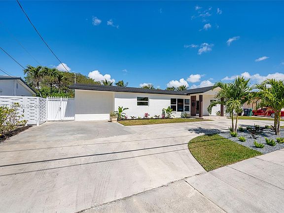 2nd image of 9361 SW 16th St