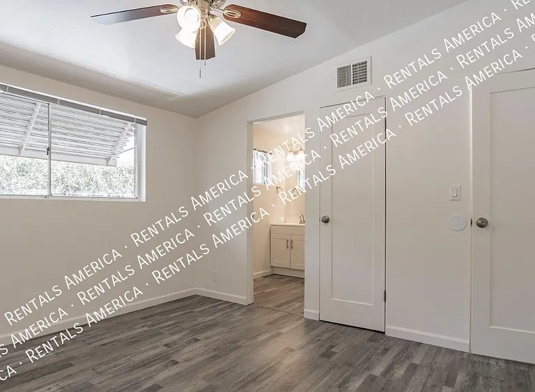 3950 E Fairmount St — Photo 7