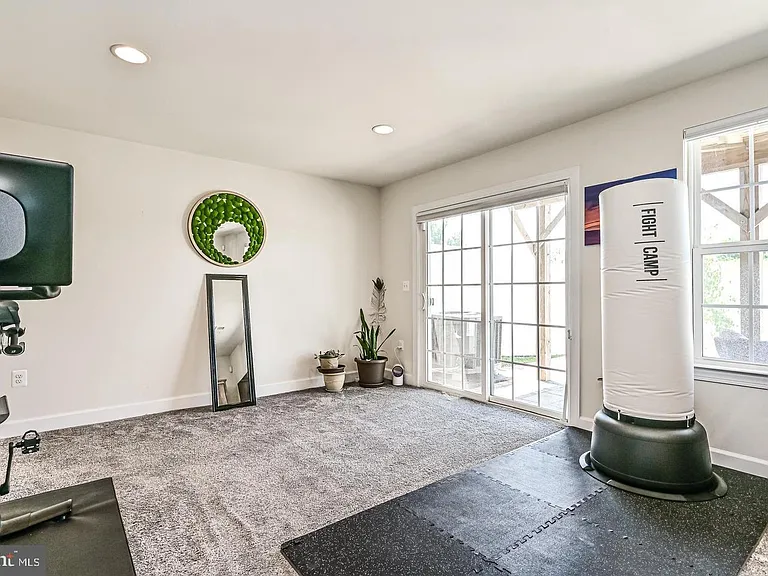 13821 Litespeed Way — Photo 42