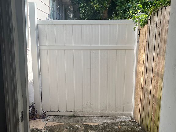 4th image of 2216 W Skagway Ave