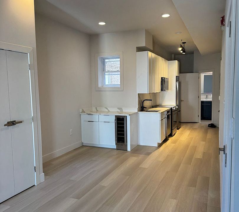1st image of 1322 N 17th St #2