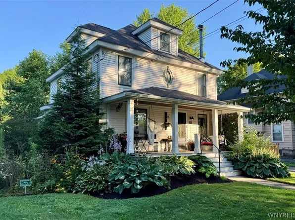 207 Birch St, Liverpool, NY 13088