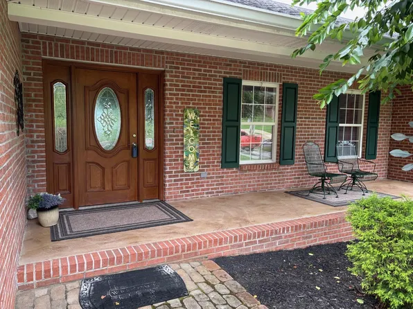 132 Skyline Dr, Dandridge, TN 37725