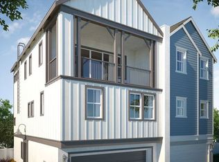 22135 Roscoe Blvd, West Hills, CA 91304