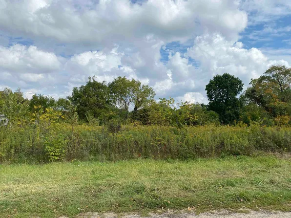 21 Tanager Ln, Galena, IL 61036