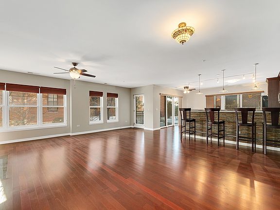 3rd image of 255 E Liberty Dr APT 202