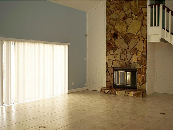 5th image of 7400 Bay Dr