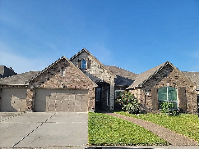 1st image of 7422 Idle Hour Dr