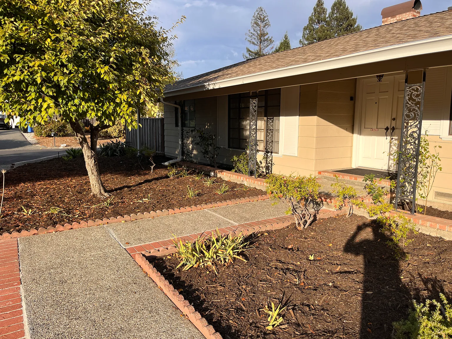 6 bed, 2733 sqft, $6,300 — Photo 3