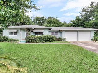 1504 N Lakeview Ave, Leesburg, FL 34748
