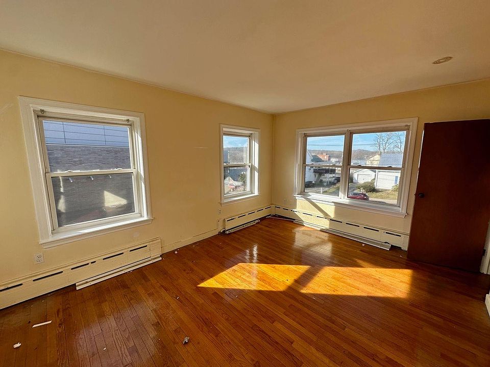 8 Lake Street 8 Lake St ster MA Zillow