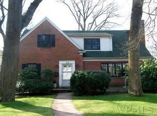 83 Edgewood Ave, Larchmont, NY 10538