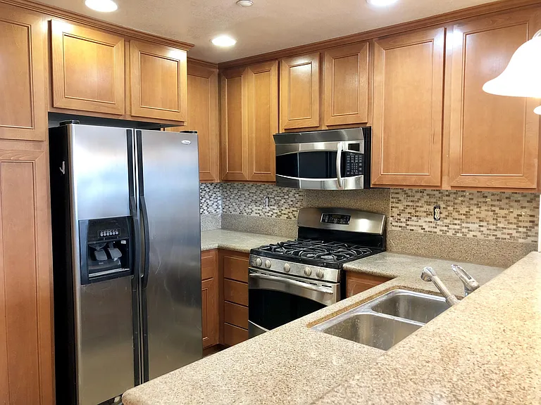 Kitchen backsplash and ample storage