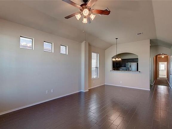 5th image of 1520 Muirfield Bend Dr