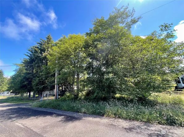 32310 Q Place, Ocean Park, WA 98640