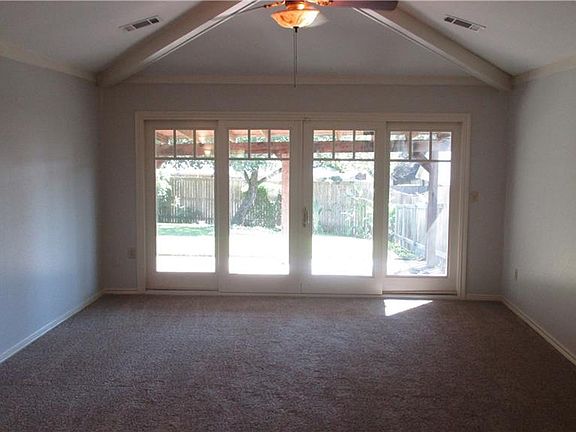 3rd image of 930 Green Rock Dr