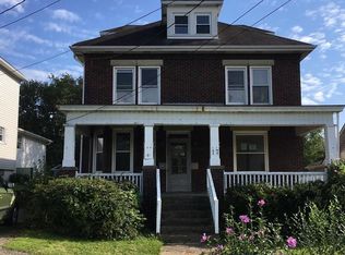 17 Lincoln Ave, Burgettstown, PA 15021