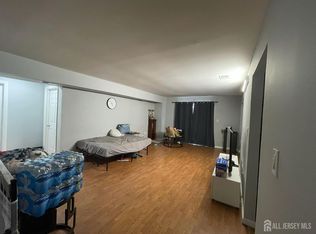 1703 Raspberry Ct, Edison, NJ 08817