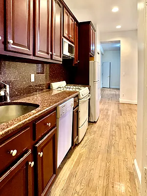 Rented by Halstead Real Estate | media 6