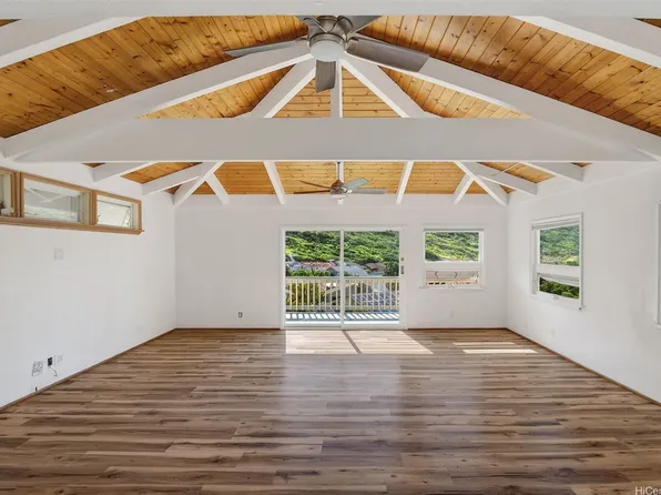 829 Kealahou St, Honolulu, HI 96825