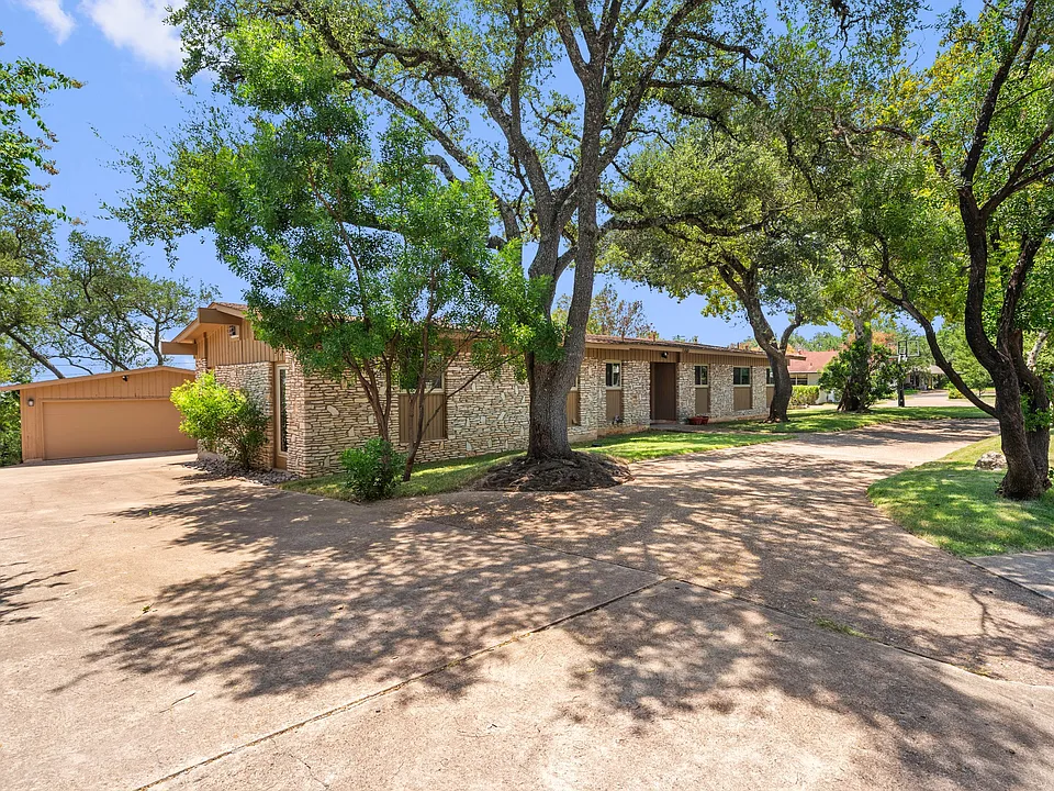 6501 Mesa Dr