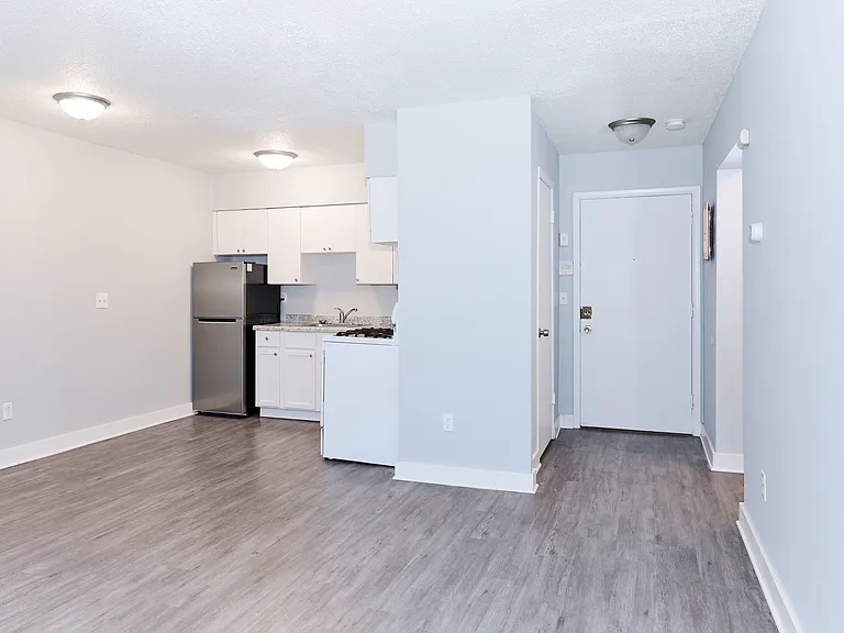 Parkline Flats — Photo 19