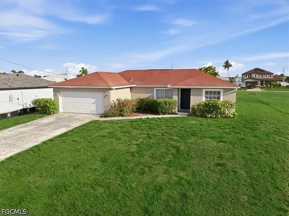 422 NW 11th Ter, Cape Coral, FL 33993