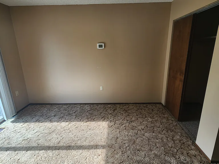 1310 E North St #17 — Photo 4