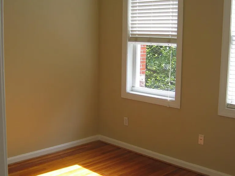 218 14th St NE — Photo 12