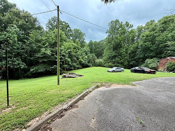 5th image of 2115 Spring Hill Rd