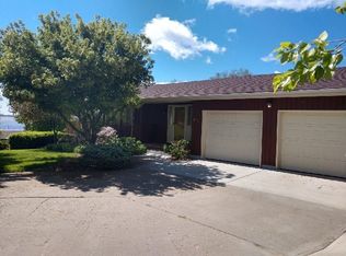 617 Birch St, Wakefield, KS 67487