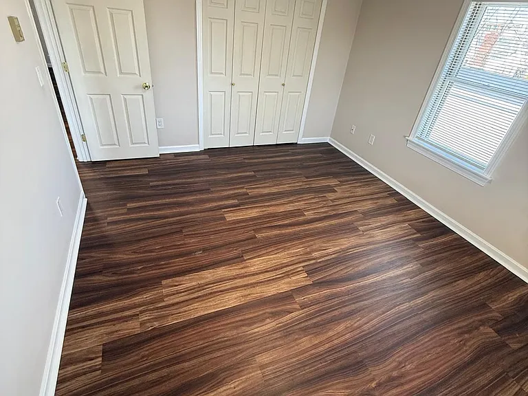 172 N Main St — Photo 6