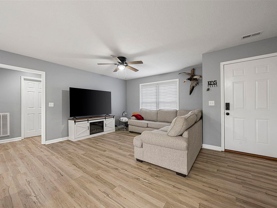 47 Minton Ln, Scottsville, KY 42164 | Zillow