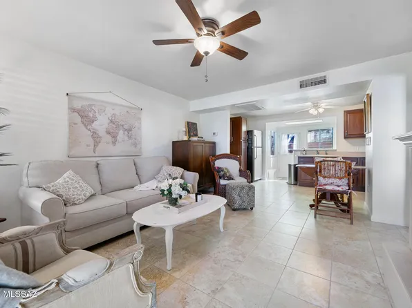 349 S Paseo Cerro Unit C, Green Valley, AZ 85614