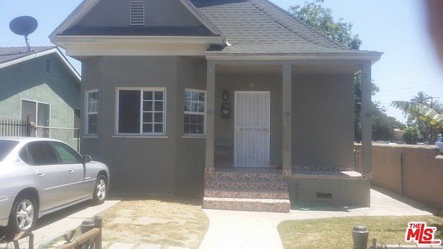 2nd image of 1782 W 36th Pl