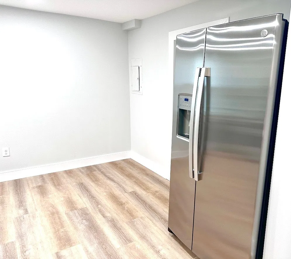 405 Elliott Avenue - Unit B - B — Photo 4