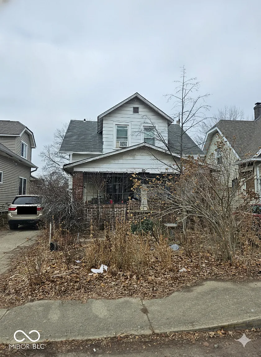 242 N Pershing Ave photo 1